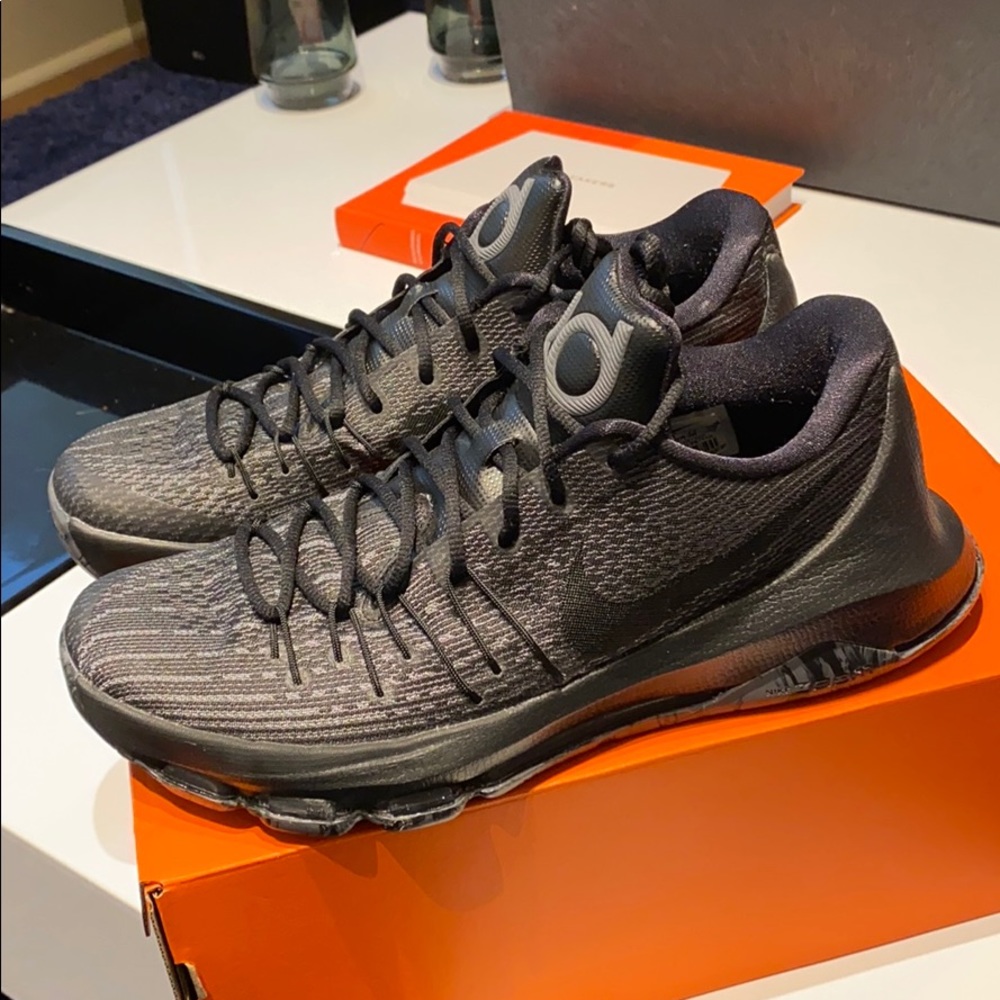 New Nike KD 8 Blackout - size 10